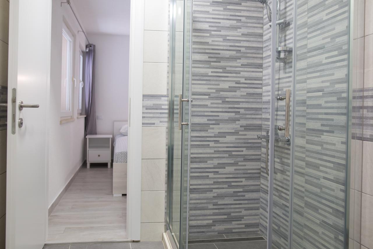 Serious Job Apartment Dubrovnik Kamer foto