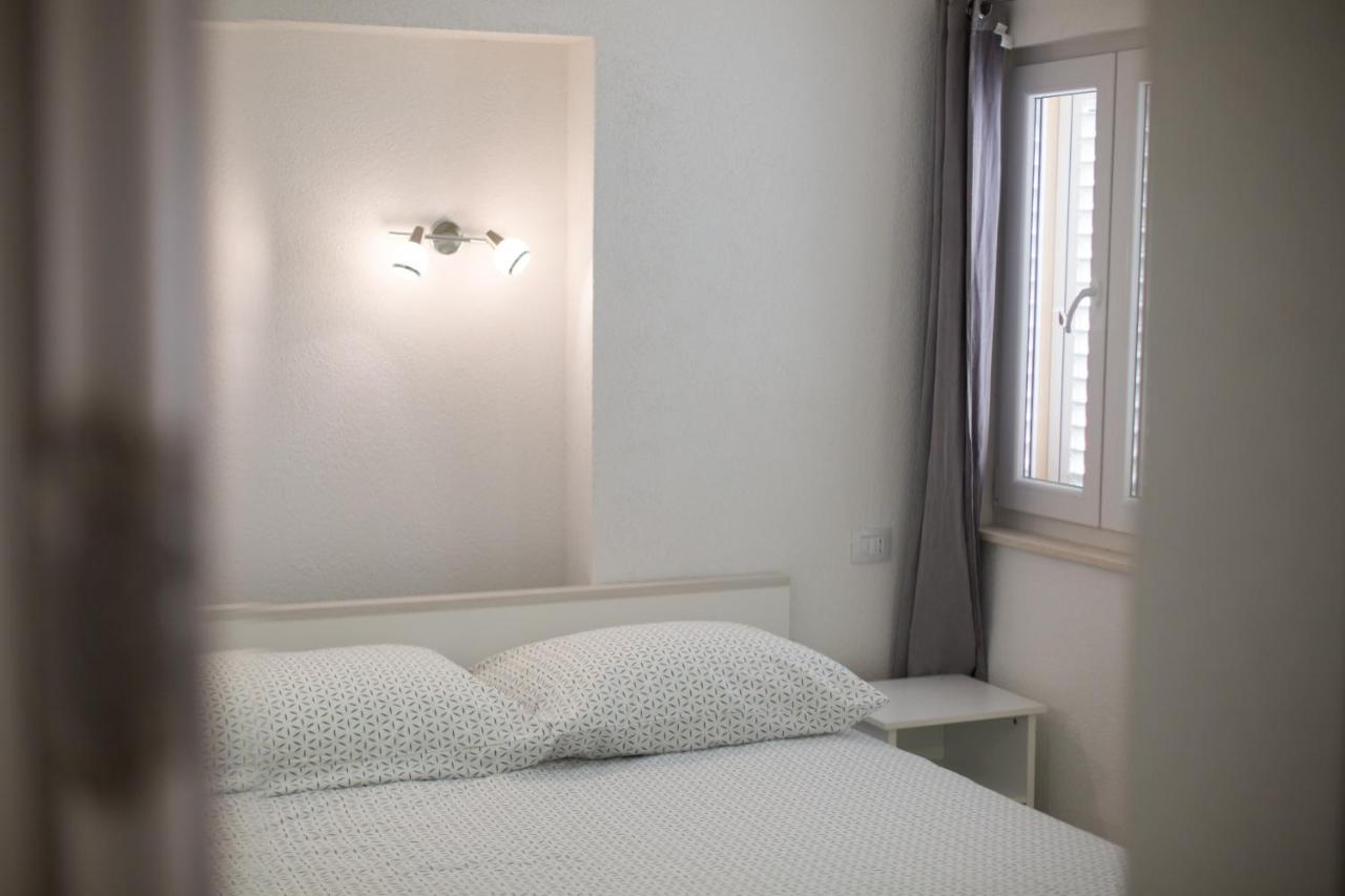 Serious Job Apartment Dubrovnik Buitenkant foto